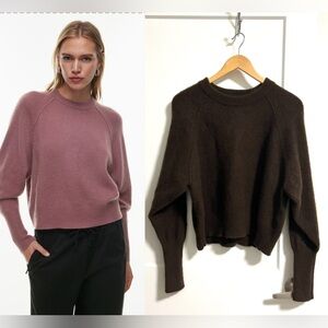 The group Babaton Luxe Classic Cashmere Crew sweater